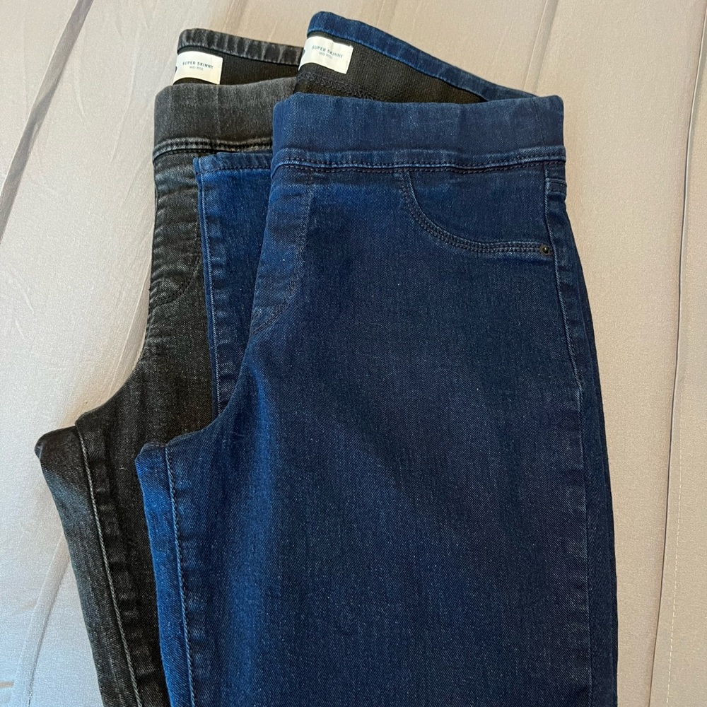 Old Navy Jeans/2 pair